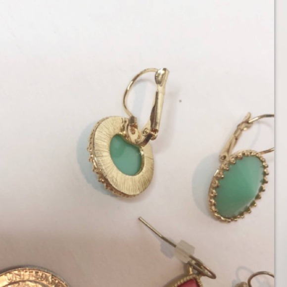 Bundle of three gold dangle earrings - Picture 5 of 6